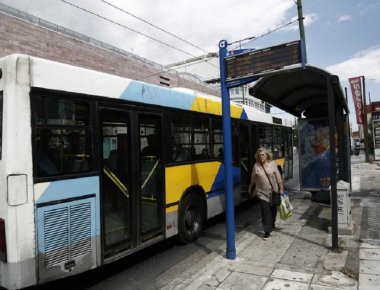 Νέοι βανδαλισμοί σε ακυρωτικά μηχανήματα λεωφορείου χθες το βράδυ